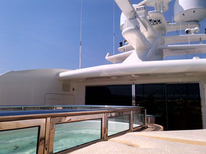 Kris Jenner yacht picture posted on Twitter