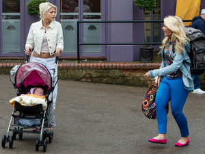 Abi runs into Lola and wants to know what's been happening whilst she's been away.
