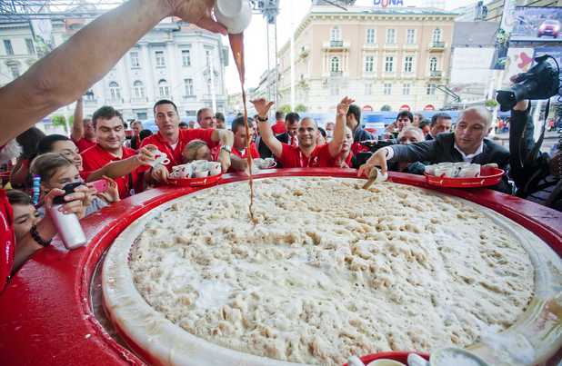 Largest cappuccino world record attempt, Zagreb, Croatia