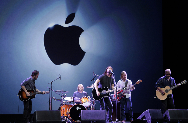 iPhone 5 launch event: The Foo Fighters performing