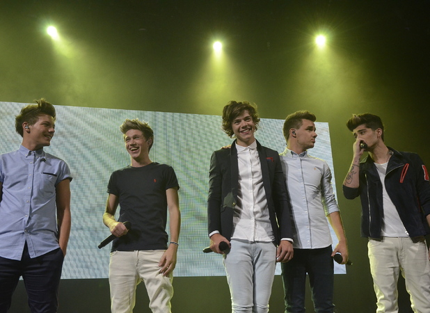 Liam Payne, Harry Styles, Niall Horan, Louis Tomlinson and Zayn Malik of One Direction performing live at the iTunes Festival held at the Roundhouse
London, England- 20.09.12
**Only available for publication in the UK and USA. Not available for the rest of the world**
Mandatory Credit: IconicPix/Wenn.com