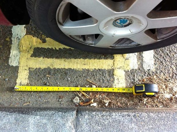 Council paint 21-inch double yellow line