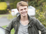 Kyle's cousin Harley arrives on Ramsay Street.