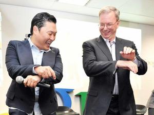 Google's Eric Schmidt dances Gangnam Style