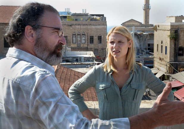 Homeland S02E02 - 'Beirut is Back': Mandy Patinkin and Claire Danes