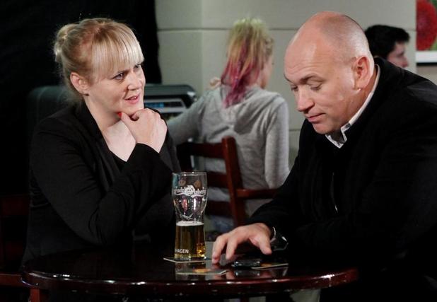 Paul lies to Niamh about his whereabouts.