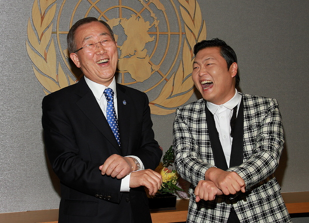 Psy does the 'Gangnam Style' dance with UN Secretary General Ban Ki-moon at UN Headquarters - October 23, 2012