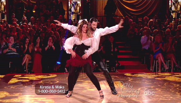 Dancing With The Stars S15E13: Kirstie Alley and Maksim Chmerkovskiy