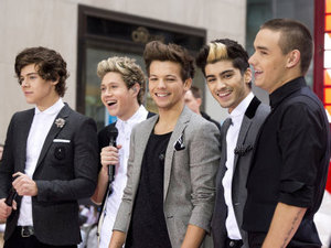 One Direction members, from left, Harry Styles, Niall Horan, Louis Tomlinson, Zayn Malik and Liam Payne perform on NBC's "Today" show on Tuesday, Nov. 13, 2012 in New York. (Photo by Charles Sykes/Invision/AP)