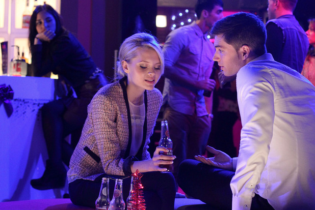 EastEnders: 4544: 2012-12-07