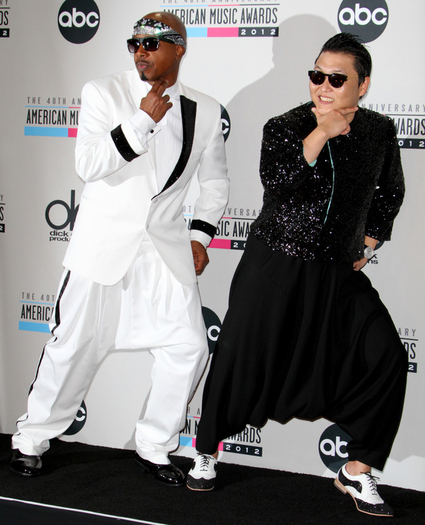 Psy performs 'Gangnam Style' with MC Hammer at American Music Awards