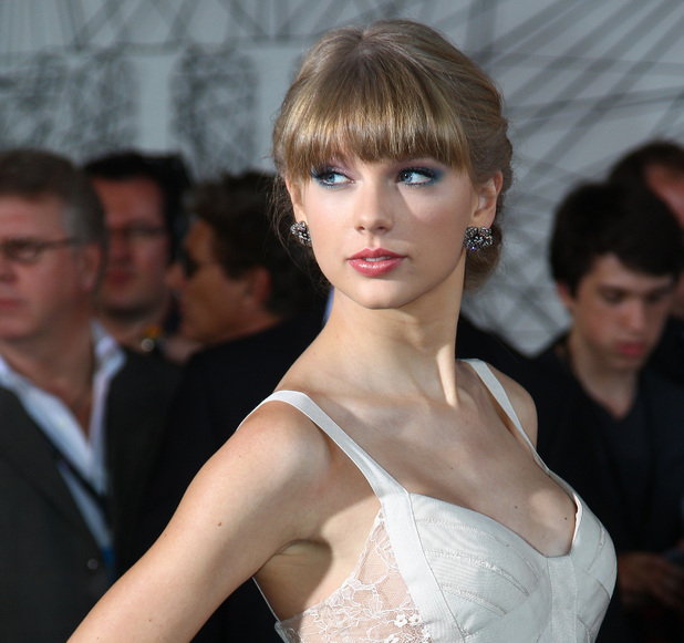 Miss Mode: Taylor Swift at ARIA Awards