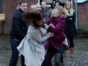 Corrie, Carla and Leanne fight, Wed 12 Dec 2012