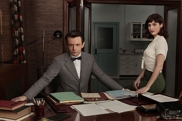 Michael Sheen as Dr. William Masters and Lizzy Caplan as Virginia Johnson in Masters of Sex 