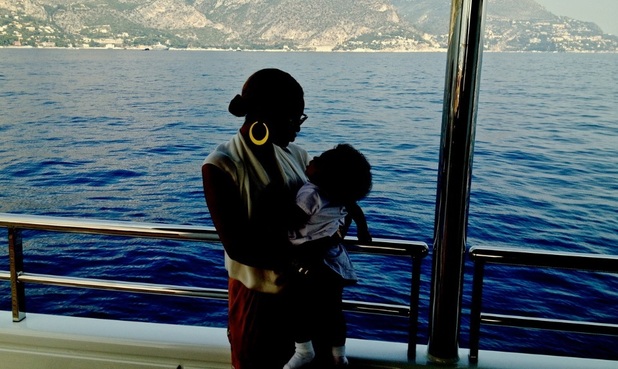 Beyonce cuddles daughter Blue Ivy in new Tumblr photo