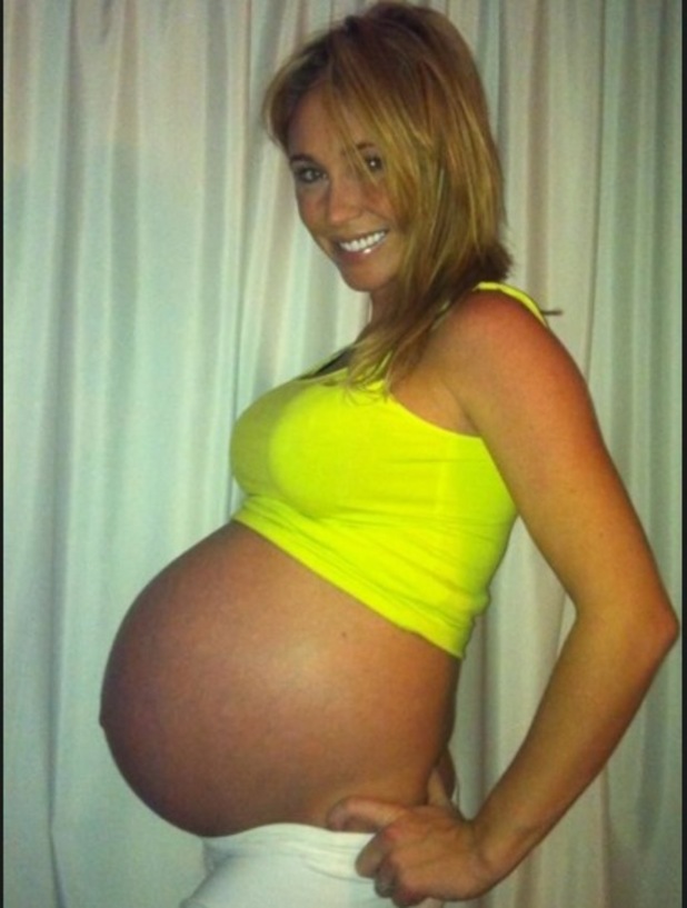 Jenny Frost shows off pregnancy belly with twins - 9 January 2013