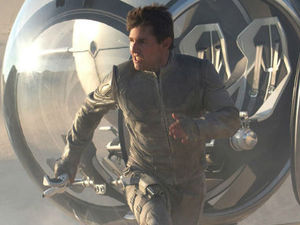 Tom Cruise in 'Oblivion' still