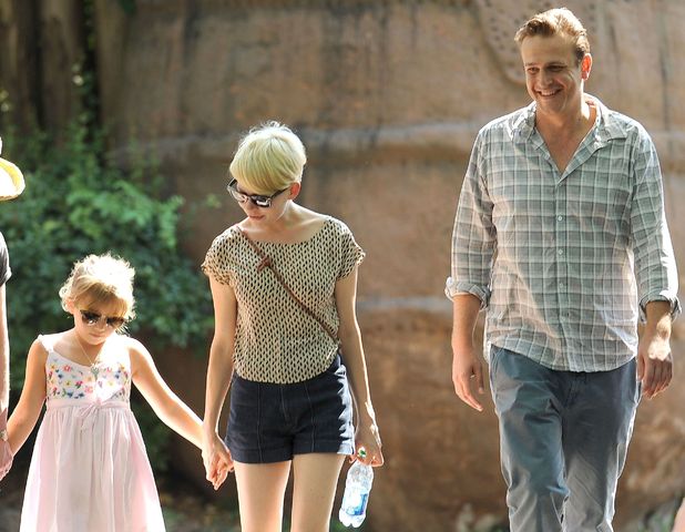 Matilda Ledger, Michelle Williams and Jason Segel on a trip to the Bronx Zoo, August 2012