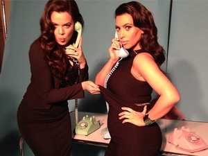 Kim Kardashian shows off her baby bump