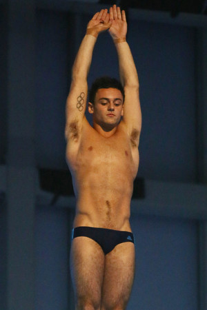 Splash Live final: Tom shows everyone how it's done.