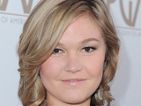 Julia Stiles to star in TNT drama pilot Guilt By Association - TV News