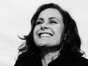 Alison Moyet press shot 2013.