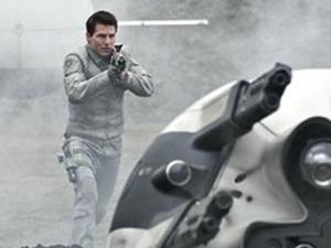 Tom Cruise in 'Oblivion' (2013)