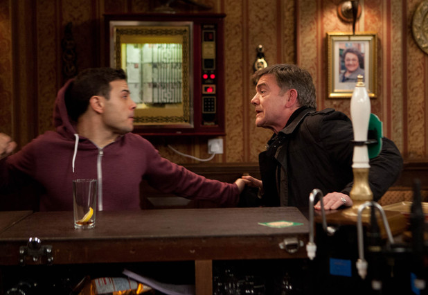 8076: Jason reacts angrily to news that Karl kidnapped Stella