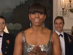 Michelle Obama introduces the 'Best Picture' Oscar.
