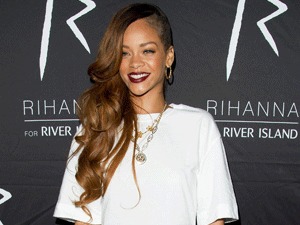 Miss Mode: Rihanna at clothing launch for River Island (taken from PR Shots)