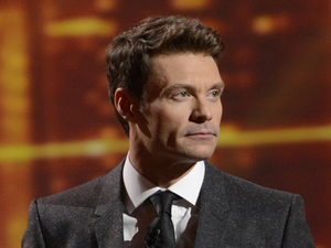 'American Idol' Top 10 results show: Ryan Seacrest waits with Curtis Finch Jr and Devin Velez