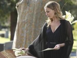 Revenge - 'Retribution' (S02E15)Emily Thorne