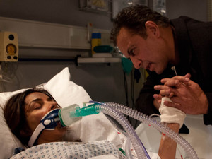 Dev Alahan keeps vigil over Sunita, telling her how much he loves her and begging her to wake up