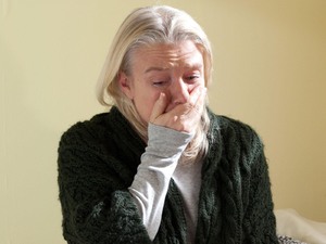 Anna is left distraught. 