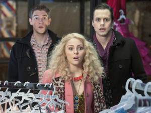 AnnaSophia Robb as Carrie Bradshaw in The Carrie Diaries S01E11: 'Identity Crisis'