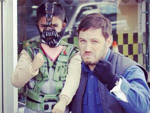 Tom Hardy picture with kid dressed as Bane goes viral