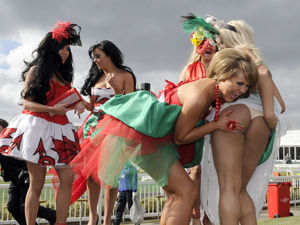 The Valleys, Aintree, Grand National Festival