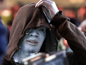 Jamie Foxx shoots a scene for 'The Amazing Spider-Man 2' as his character Electro in Time Square