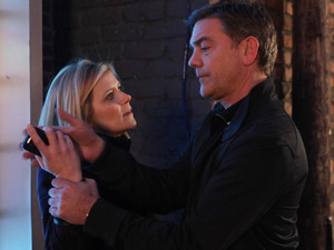 Karl threatens Leanne