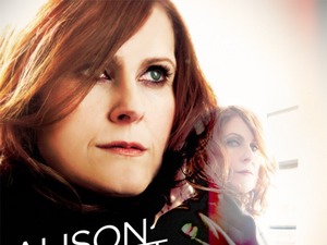 Alison Moyet 'the minutes' album artwork.