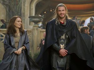 Chris Hemsworth and Natalie Portman in new Thor: The Dark World image