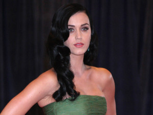 Katy Perry attends the 2013 White House Correspondents' Association Dinner.