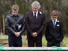 Gina's funeral brings the whole Summer Bay community together.