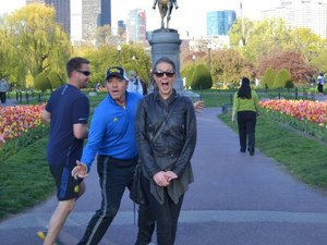 Kevin Spacey photobombs woman while jogging