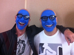 Right Said Fred record 'I'm too Smurfy' for Global Smurfs Day
