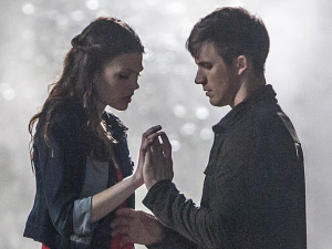 Aimee Teegarden as Emery and Matt Lanter as Roman in 'Star-Crossed'