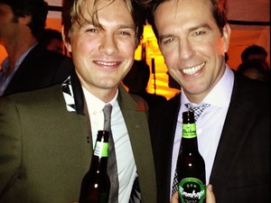 Taylor Hanson debuts Hanson Mmmhops beer with Ed Helms