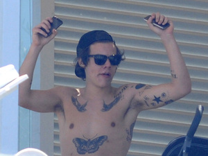 Harry Styles, shirtless, tattoo, One Direction, Barcelona, Take Me Home tour