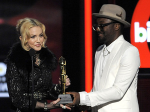 Billboard Music Awards 2013: Madonna and will.i.am