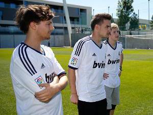 One Direction meet Cristiano Ronaldo